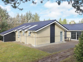 Four-Bedroom Holiday home in Blåvand 8